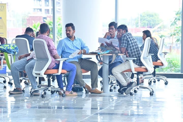 Amity University campus in Bangalore, Karnataka, India — photo 4