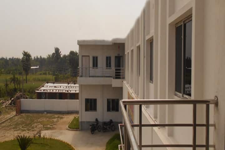 Gurukul The Teaching Institute campus in Murshidabad, West Bengal, India — photo 1
