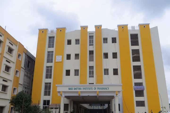 Sree Dattha Institute of Pharmacy campus in Ibrahimpatnam, Telangana, India — photo 2