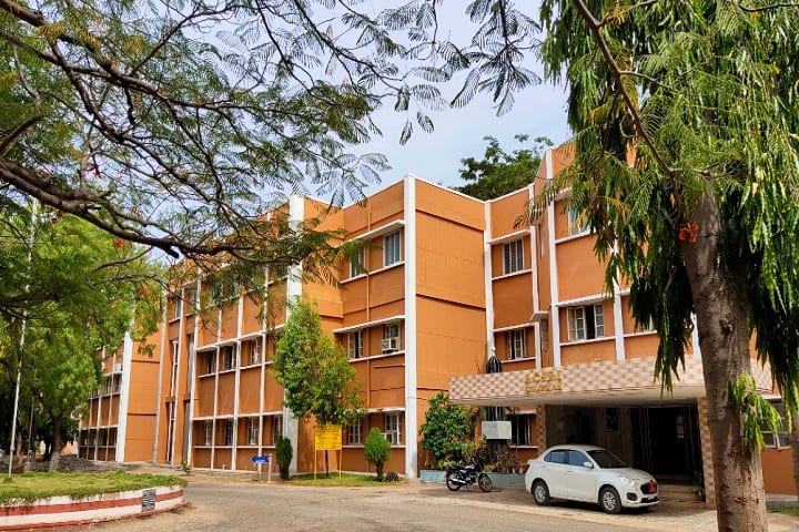 Agricultural College and Research Institute campus in Thoothukudi (Tuticorin), Tamil Nadu, India — photo 1