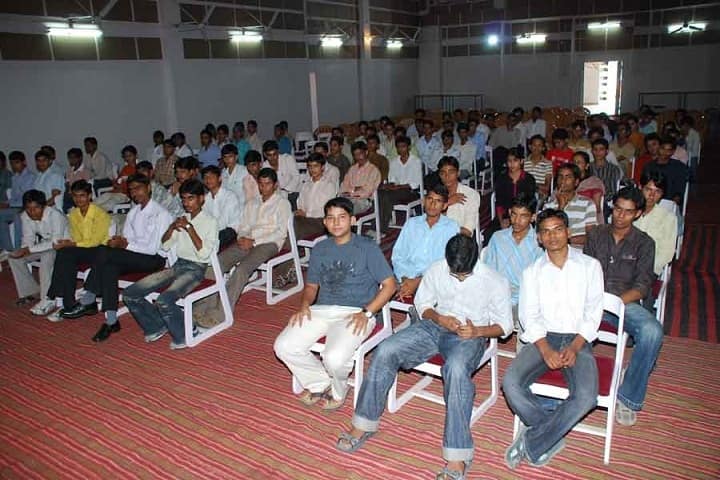 Shri Jagdishprasad Jhabarmal Tibrewala University campus in Jhunjhunu, Rajasthan, India — photo 2