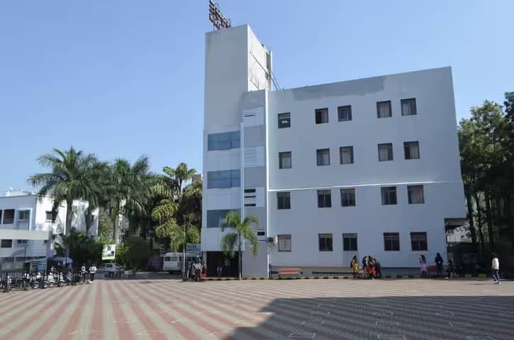 Unique Institute of Management campus in Pune, Maharashtra, India — photo 2