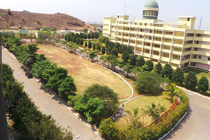 Dr DY Patil School of Management campus in Pune, Maharashtra, India — photo 1