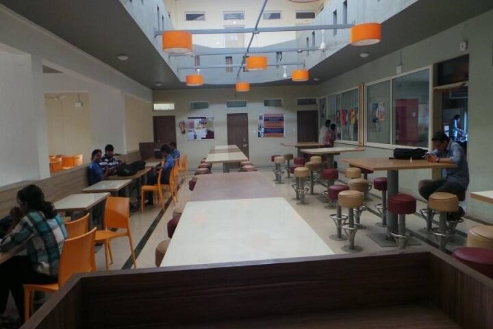 Dr DY Patil School of Management campus in Pune, Maharashtra, India — photo 4