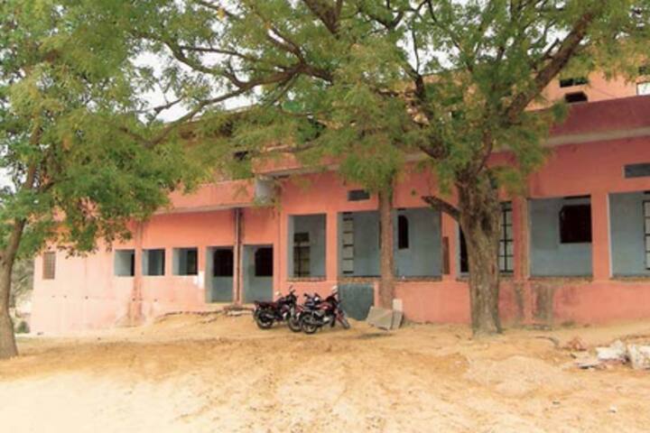 Anand Teacher's Training College campus in Bansur, Rajasthan, India — photo 1