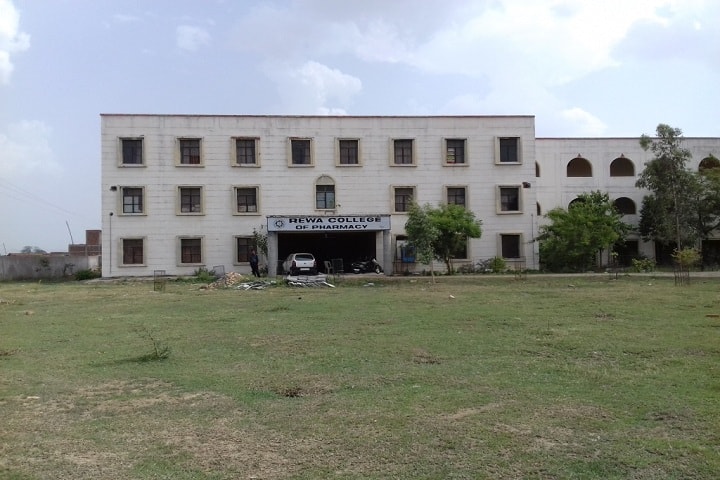 Rewa College of Pharmacy campus in Rewa, Madhya Pradesh, India — photo 1