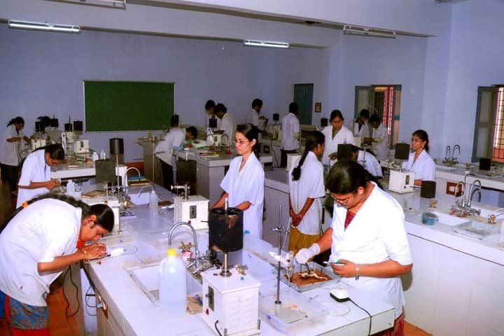 Rewa College of Pharmacy campus in Rewa, Madhya Pradesh, India — photo 3