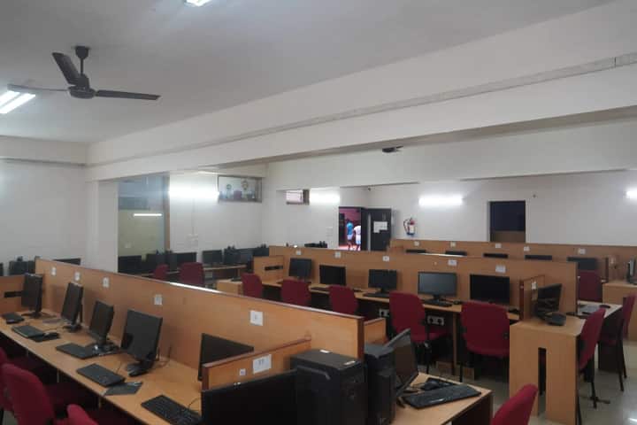 Patel Law College campus in Bangalore, Karnataka, India — photo 6