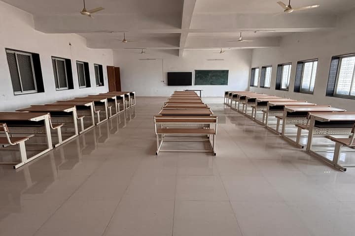 Seva Sadan Law College campus in Burhanpur, Madhya Pradesh, India — photo 1