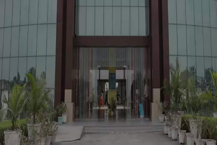 South Point College of Pharmacy campus in Sonipat, Haryana, India — photo 1