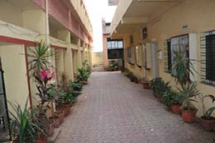 Sou Venutai Chavan Pharmacy College campus in Phaltan, Maharashtra, India — photo 2