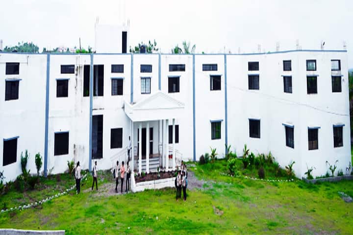 Valmik Naik College of Pharmacy campus in Aurangabad, Maharashtra, India — photo 1