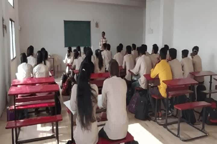 Valmik Naik College of Pharmacy campus in Aurangabad, Maharashtra, India — photo 3