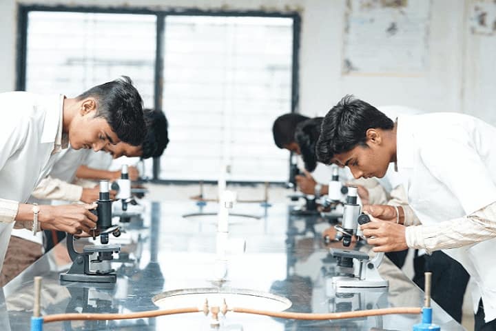 Valmik Naik College of Pharmacy campus in Aurangabad, Maharashtra, India — photo 4