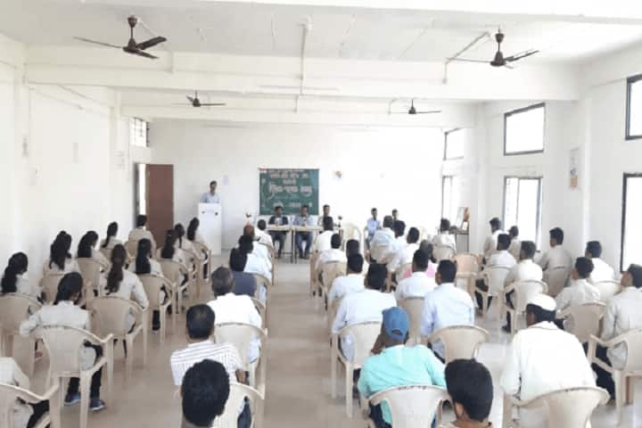 Valmik Naik College of Pharmacy campus in Aurangabad, Maharashtra, India — photo 5