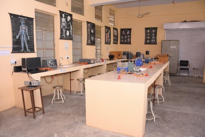 Vaish Institute of Pharmaceutical Education and Research campus in Rohtak, Haryana, India — photo 4