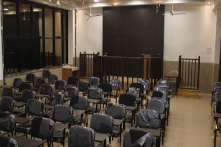 Parvatibai Jondhale Womens Law College campus in Dombivli, Maharashtra, India — photo 2