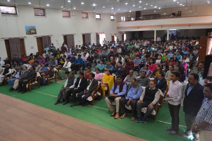 DAV Post Graduate College campus in Varanasi, Uttar Pradesh, India — photo 3