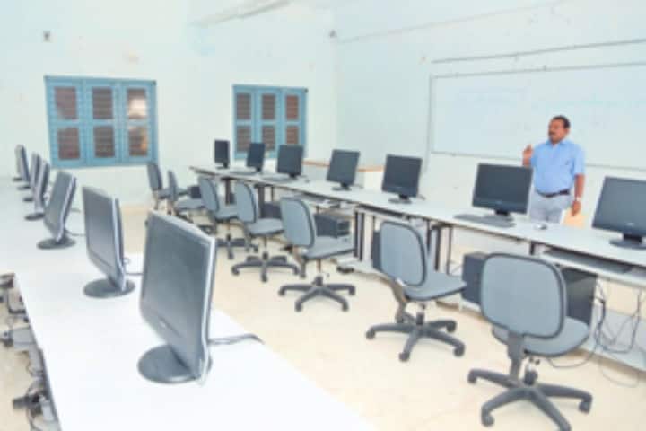 Sri Vivekananda College of Education campus in Vinukonda, Andhra Pradesh, India — photo 3
