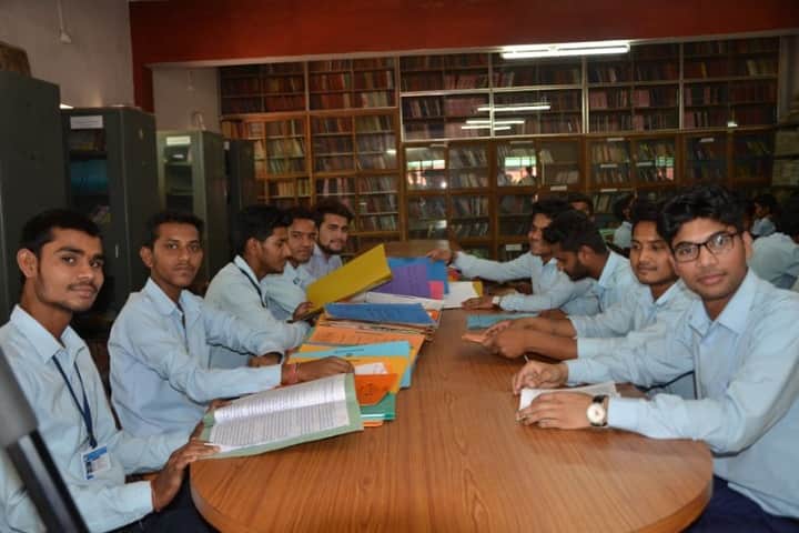 Mahant Shri Ragunandan Das Teachers Training College campus in Dungarpur, Rajasthan, India — photo 3