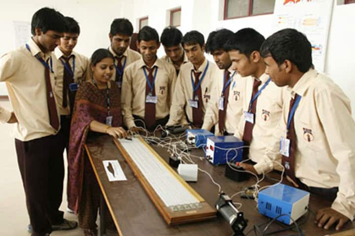 Shrinathji Institute for Technical Education campus in Meerut, Uttar Pradesh, India — photo 4
