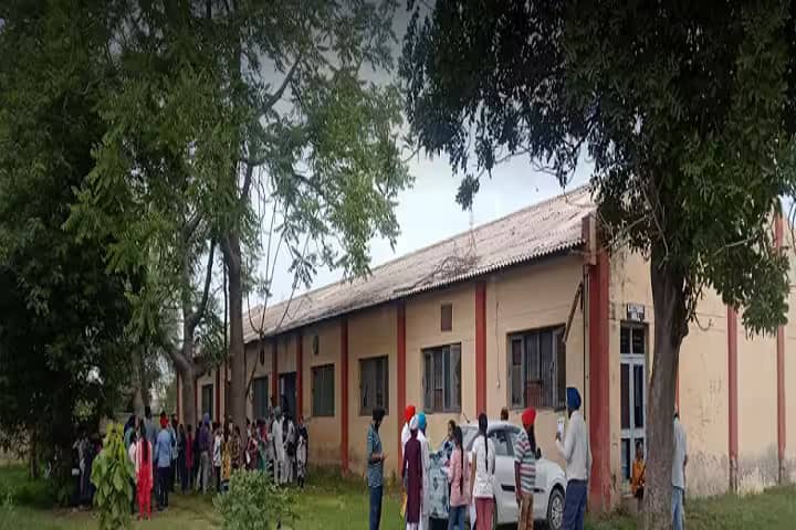 University Institute of Pharmaceutical Sciences and Research campus in Faridkot, Punjab, India — photo 1