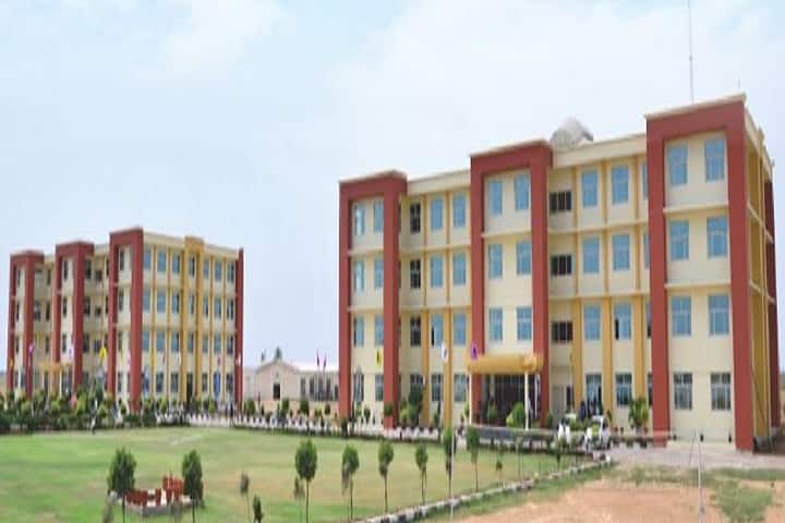 Universal Institute of Pharmacy campus in Sahibzada Ajit Singh Nagar, Punjab, India — photo 1