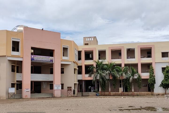 ST Co-Op Education Society's Science Senior College campus in Nandurbar, Maharashtra, India — photo 1
