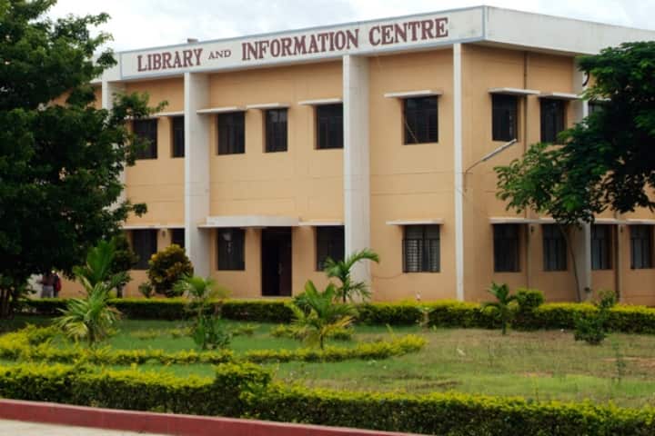 Sri Siddhartha Academy of Higher Education campus in Tumkur, Karnataka, India — photo 5