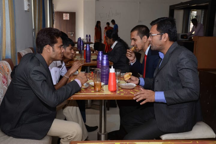 Dr DY Patil Center for Management and Research campus in Pimpri-Chinchwad, Maharashtra, India — photo 2