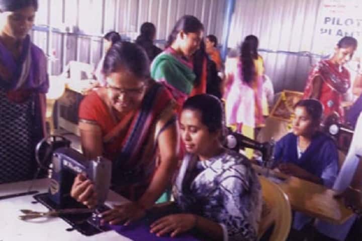 Sanjeevan College of Home Science and Nutrition campus in Osmanabad, Maharashtra, India — photo 2
