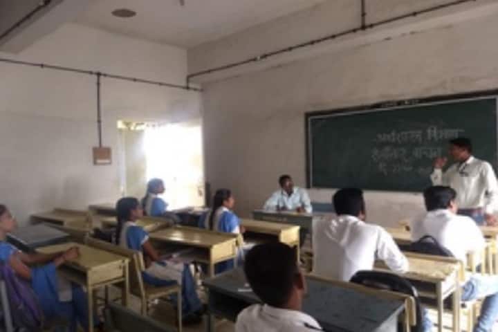 Yashvantrao Chavan Arts and Science Mahavidyalaya campus in Washim, Maharashtra, India — photo 3