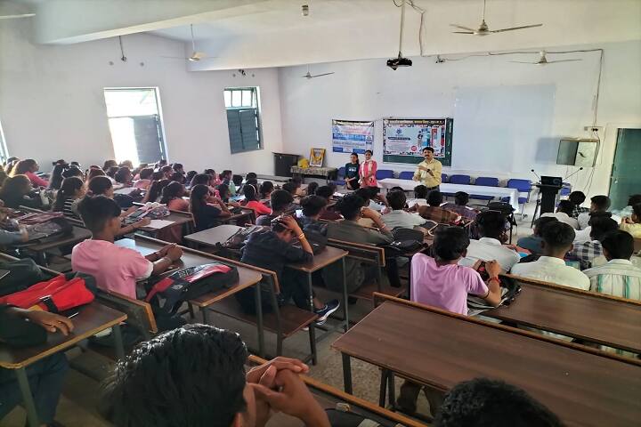 Government College campus in Manawar, Madhya Pradesh, India — photo 3