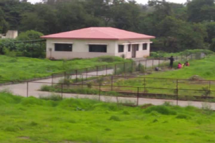 Rasiklal M Dhariwal Institute of Pharmaceutical Education and Research campus in Pune, Maharashtra, India — photo 3