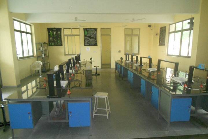 Smt SM Shah Pharmacy College campus in Kheda, Gujarat, India — photo 5