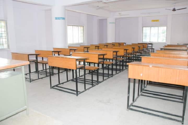Priyadarshini College of Education campus in Nagpur, Maharashtra, India — photo 4
