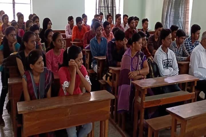 Smt Sharadchandrika Suresh Patil Institute of Technology D Pharmacy campus in Chopda, Maharashtra, India — photo 2