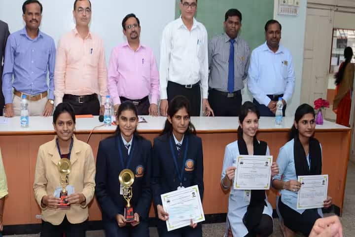 Smt Sharadchandrika Suresh Patil Institute of Technology D Pharmacy campus in Chopda, Maharashtra, India — photo 6