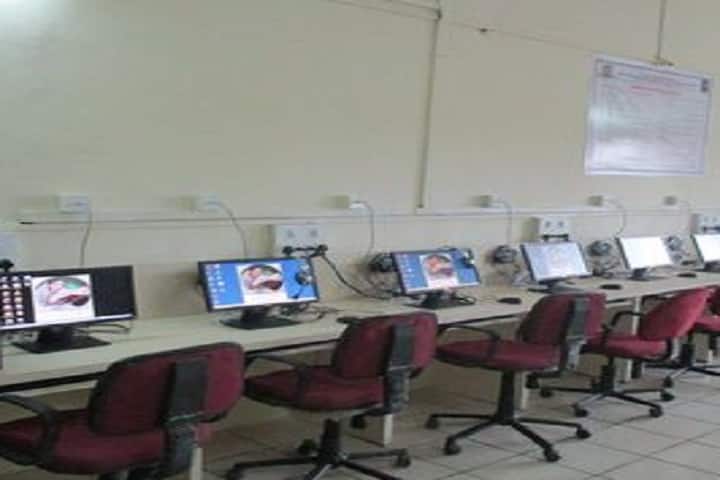 Smt Sharadchandrika Suresh Patil College of Pharmacy campus in Chopda, Maharashtra, India — photo 3