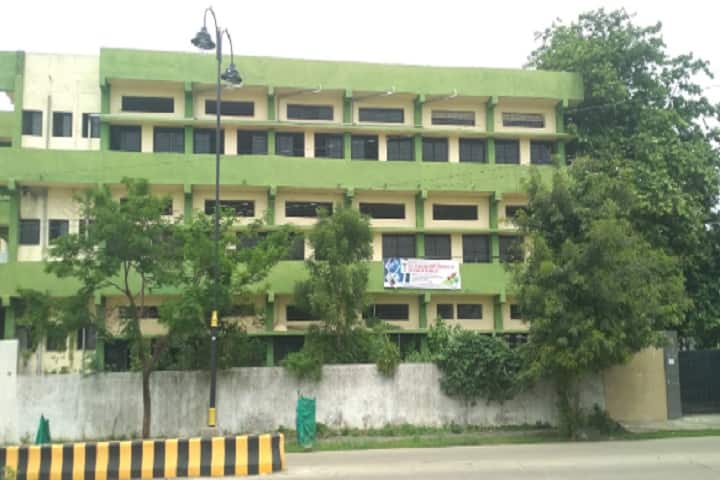 Smt Shantabai Patil Institute of Diploma in Pharmacy campus in Kamptee, Maharashtra, India — photo 1