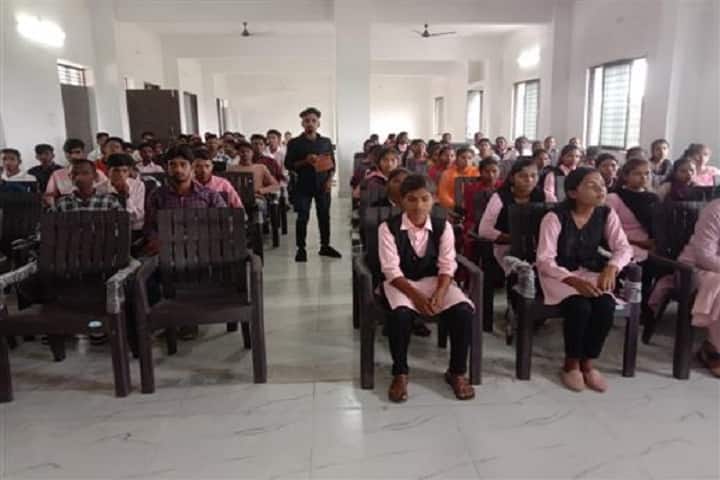 Government Naveen College campus in Surajpur, Chhattisgarh, India — photo 2