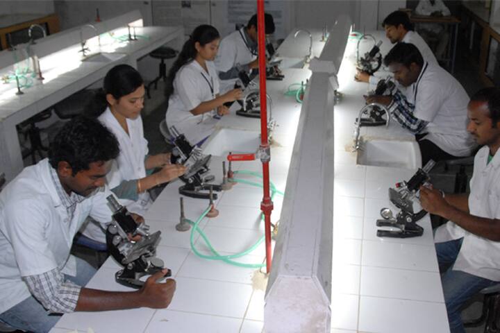 Smt Sarojini Ramulamma College of Pharmacy campus in Mahabubnagar, Telangana, India — photo 2