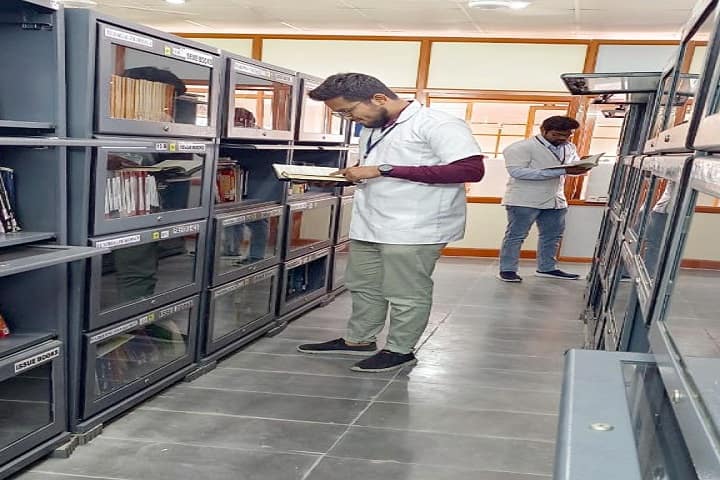 Smt Sarojini Ramulamma College of Pharmacy campus in Mahabubnagar, Telangana, India — photo 6