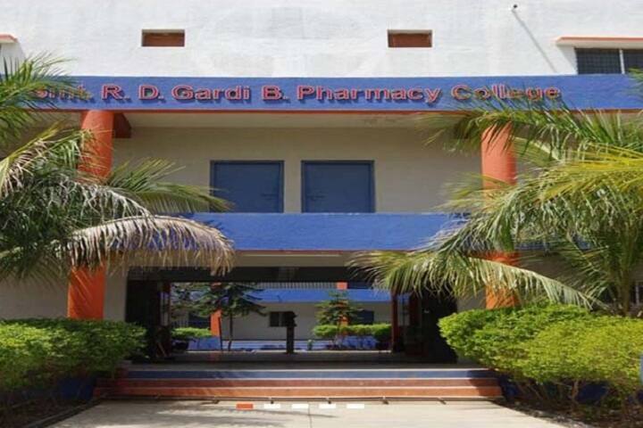 Smt RD Gardi B Pharmacy College campus in Rajkot, Gujarat, India — photo 1