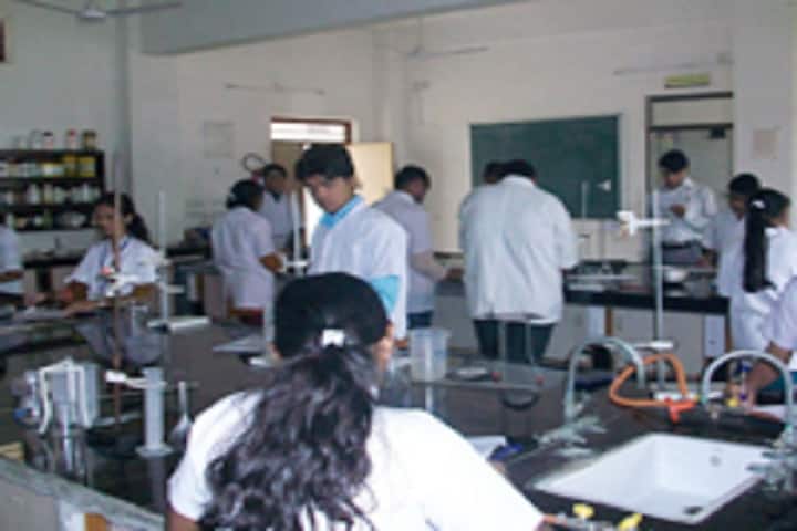 Smt NM Padalia Pharmacy College campus in Ahmedabad, Gujarat, India — photo 2