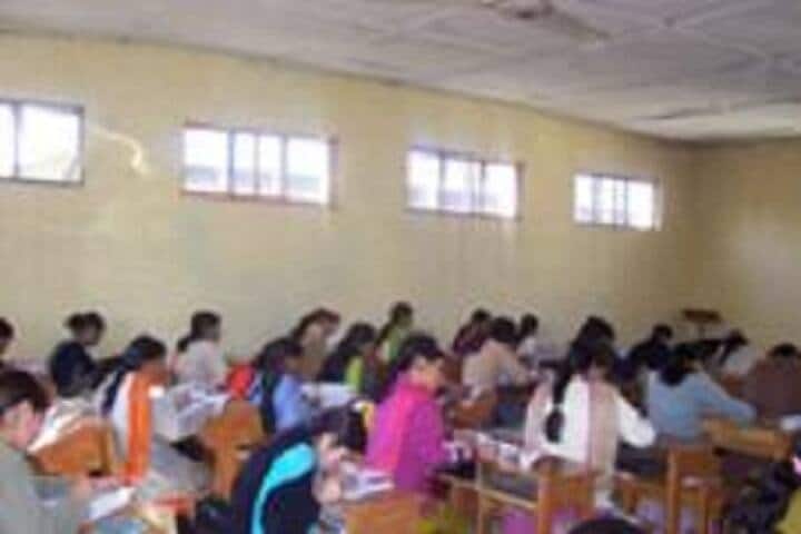 Hitkarini Prashikshan Mahila Mahavidyalaya campus in Jabalpur, Madhya Pradesh, India — photo 4