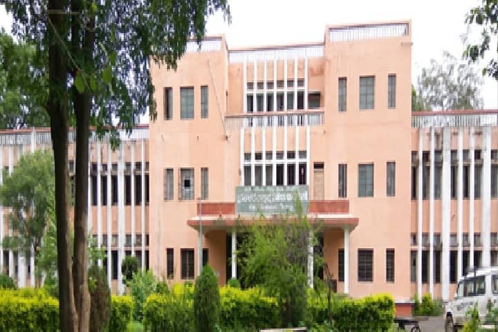 TVES Institute of Pharmacy campus in Jalgaon, Maharashtra, India — photo 1