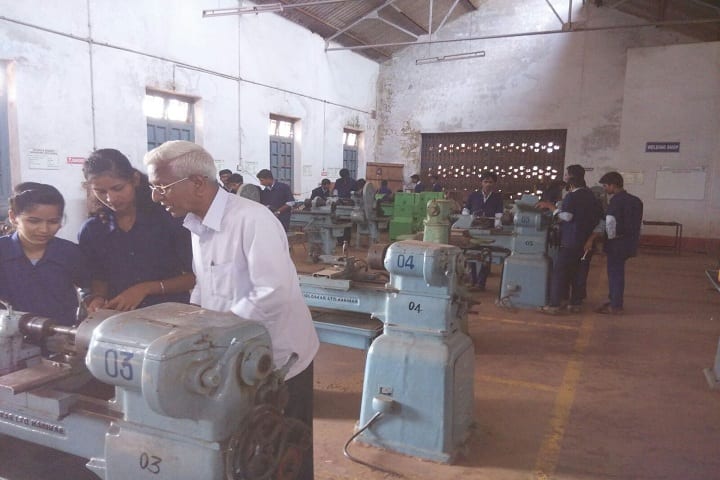 Government Polytechnic campus in Belgaum, Karnataka, India — photo 3