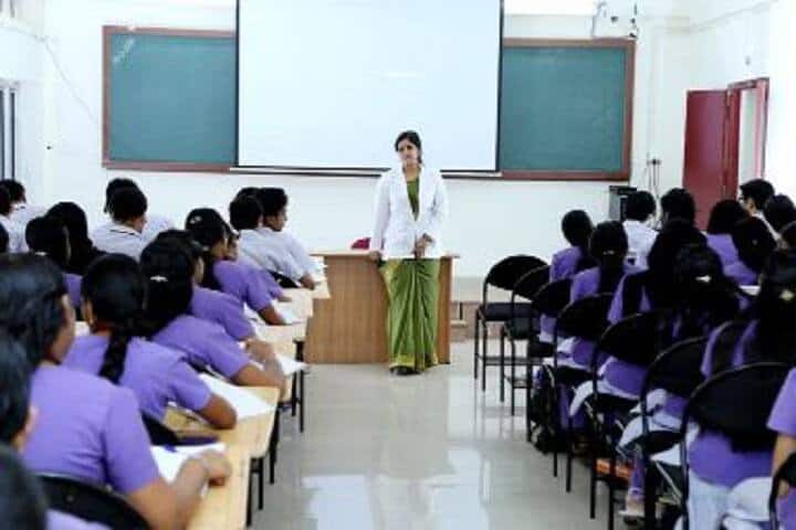 Triveni Institute of Pharmacy campus in Thrissur, Kerala, India — photo 4