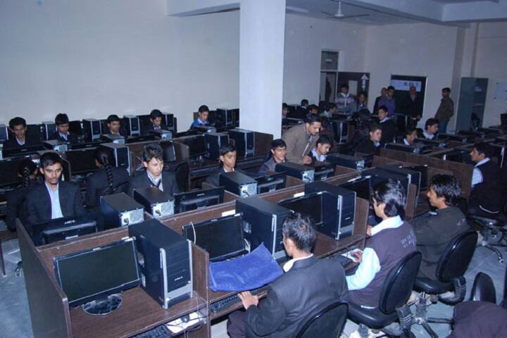Career Point University campus in Hamirpur, Himachal Pradesh, India — photo 4